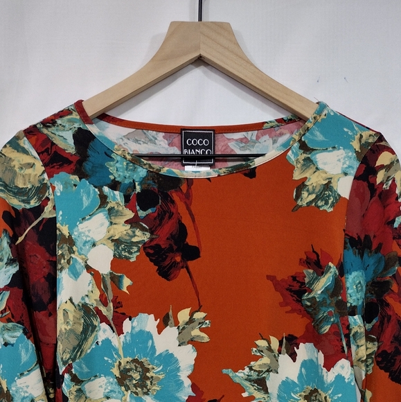 NWT Coco Bianco Floral Bell Sleeve Top Womens S Red Blue Boho Retro Artsy Beach - Picture 2 of 10